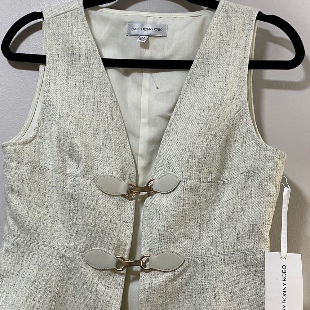 Torn by Ronny Kobo Bernadette Cream Sleeveless V-Neck Top w/ Decorative Closures - Picture 10 of 17